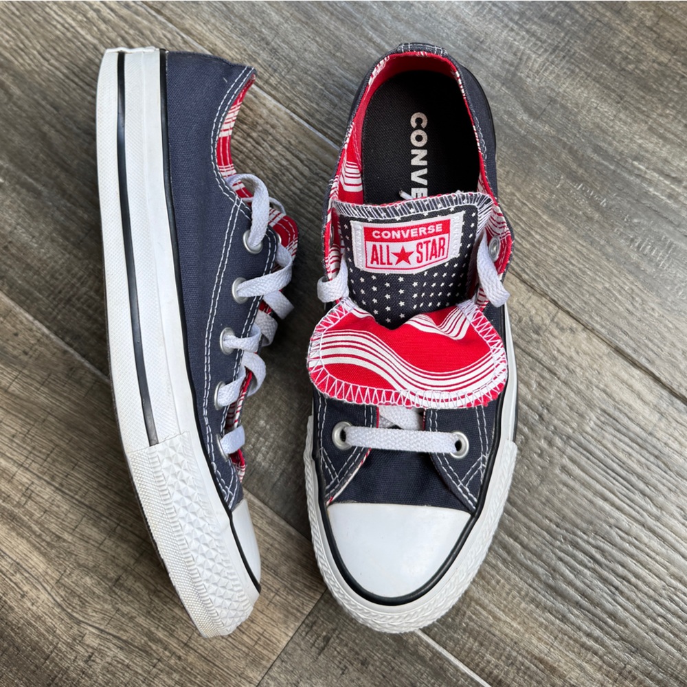 Converse low top All-Star, navy blue red stars 6
